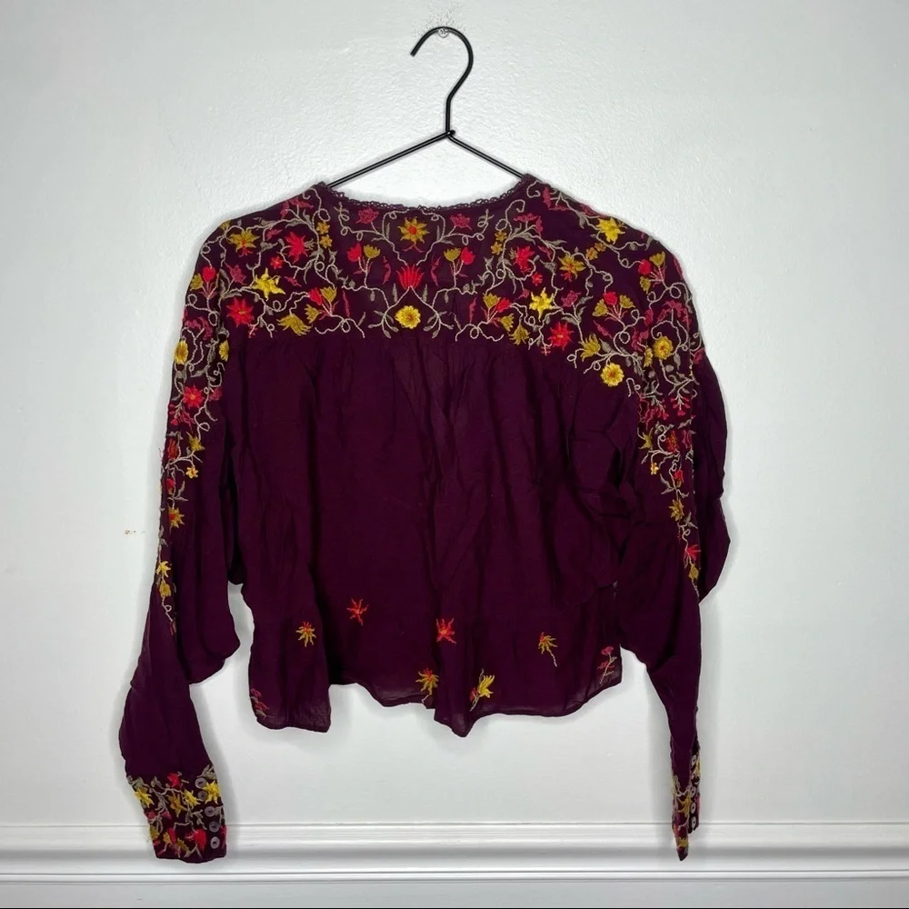 Free People Ava Embroidered Floral Burgundy Peasant Crop Long Sleeve Blouse S - Picture 3 of 13